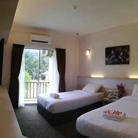 Serdang Lake View Resort Sungai Kechil Exteriér fotografie