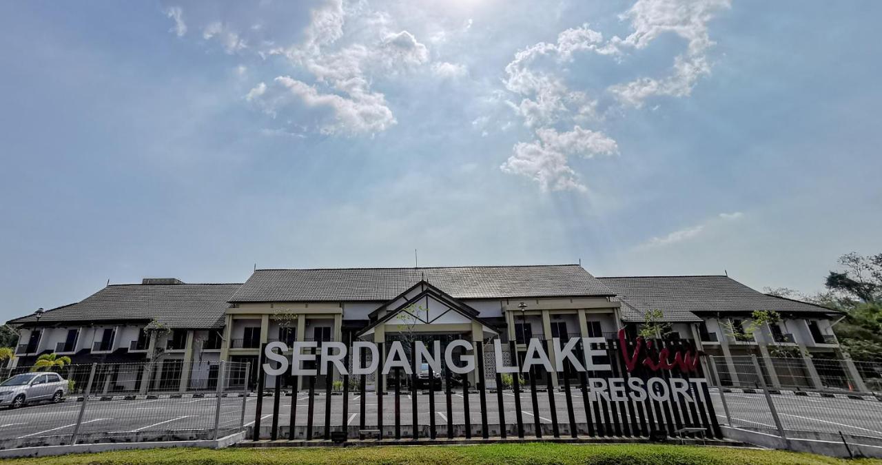 Serdang Lake View Resort Sungai Kechil Exteriér fotografie